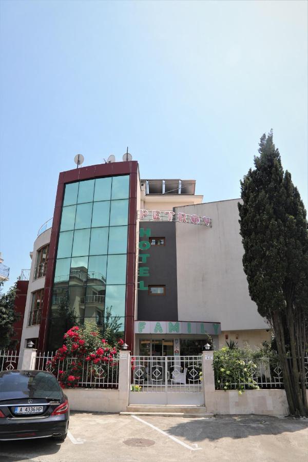 Petrov Family Hotel Nesebar Exterior foto