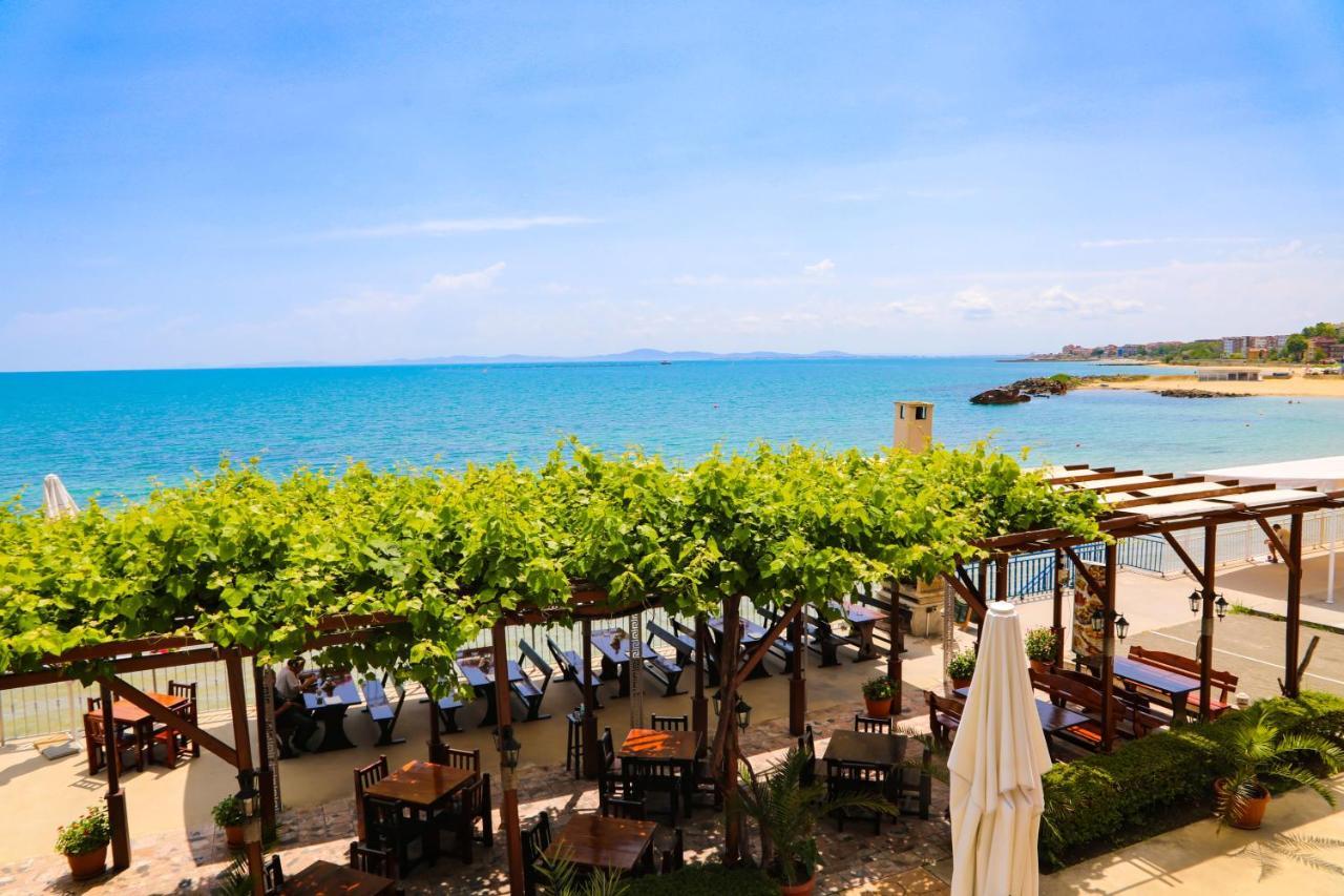 Petrov Family Hotel Nesebar Exterior foto
