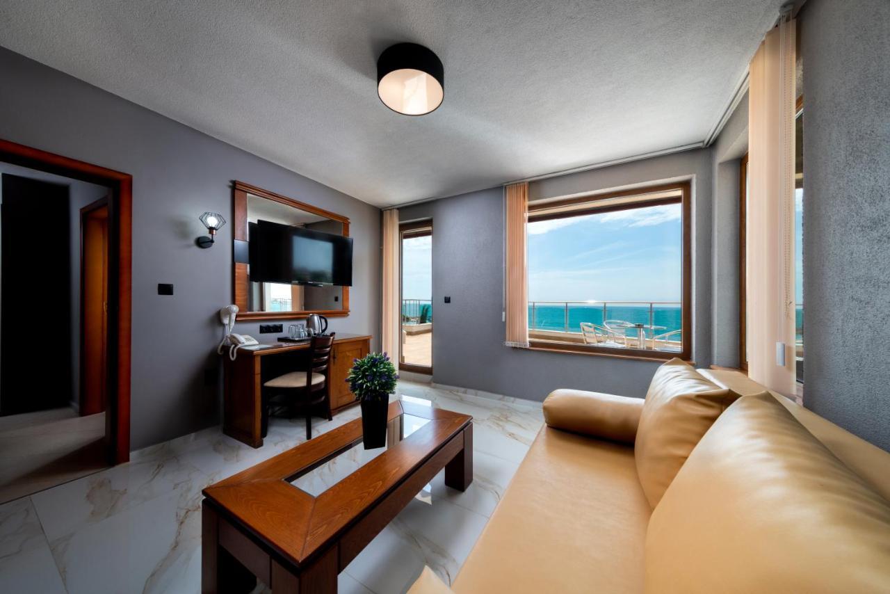 Petrov Family Hotel Nesebar Exterior foto