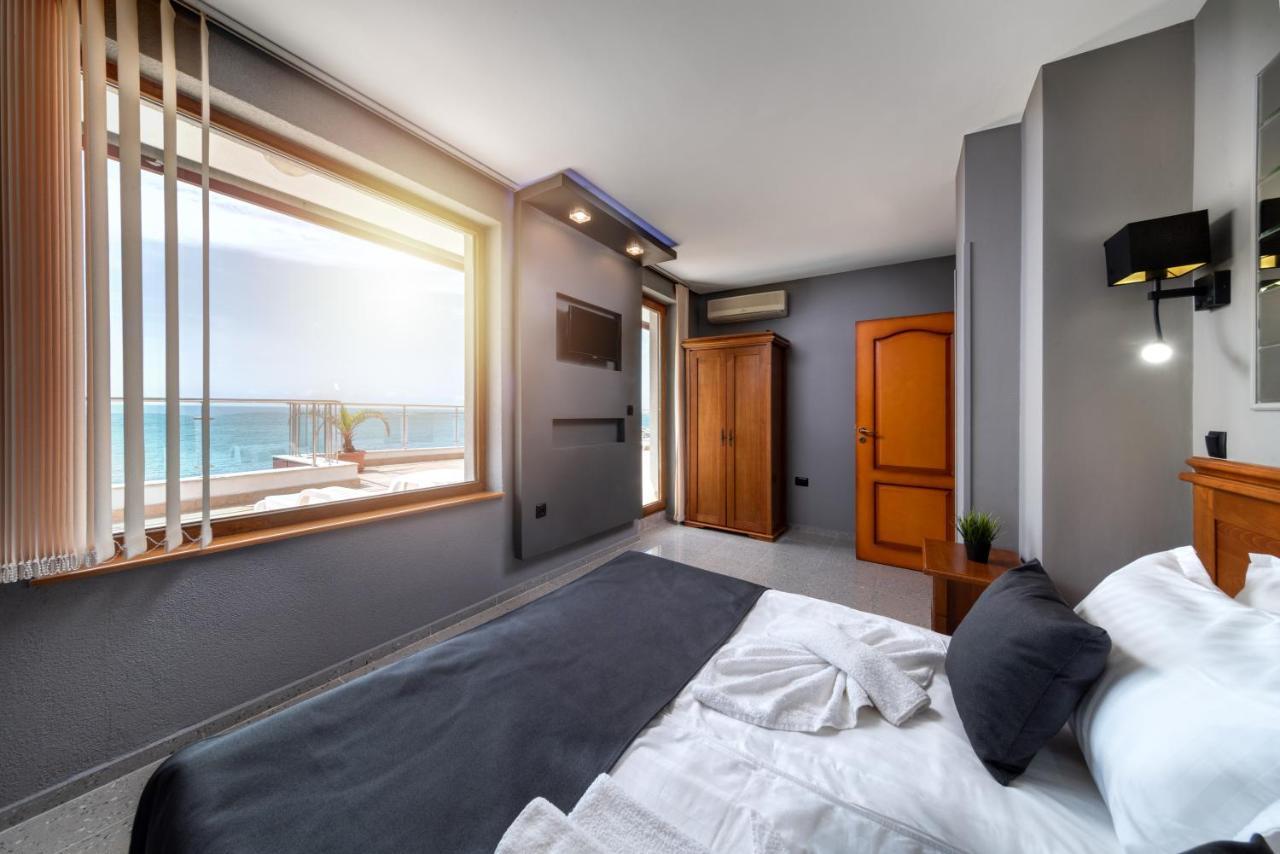 Petrov Family Hotel Nesebar Exterior foto