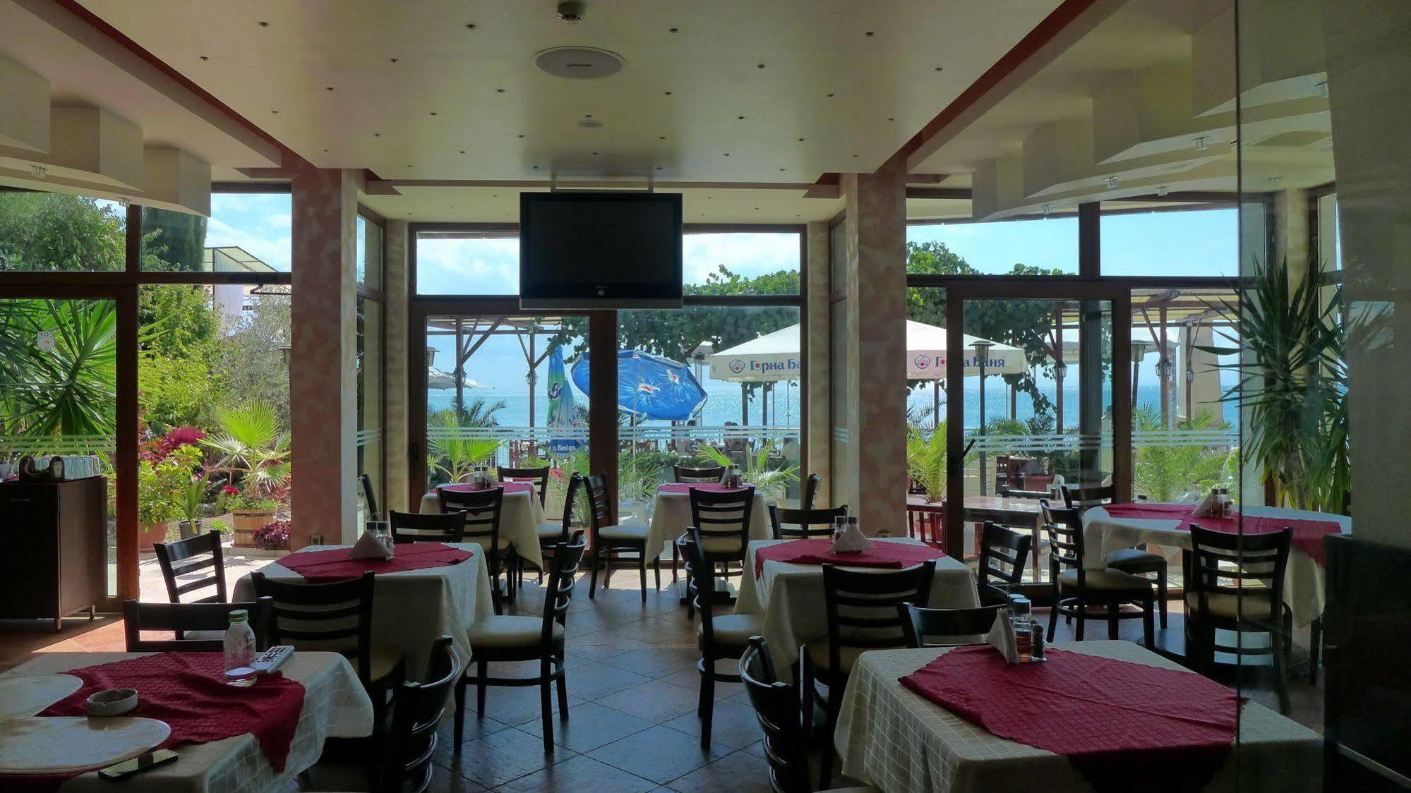 Petrov Family Hotel Nesebar Exterior foto