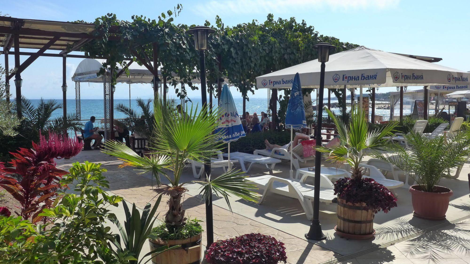 Petrov Family Hotel Nesebar Exterior foto