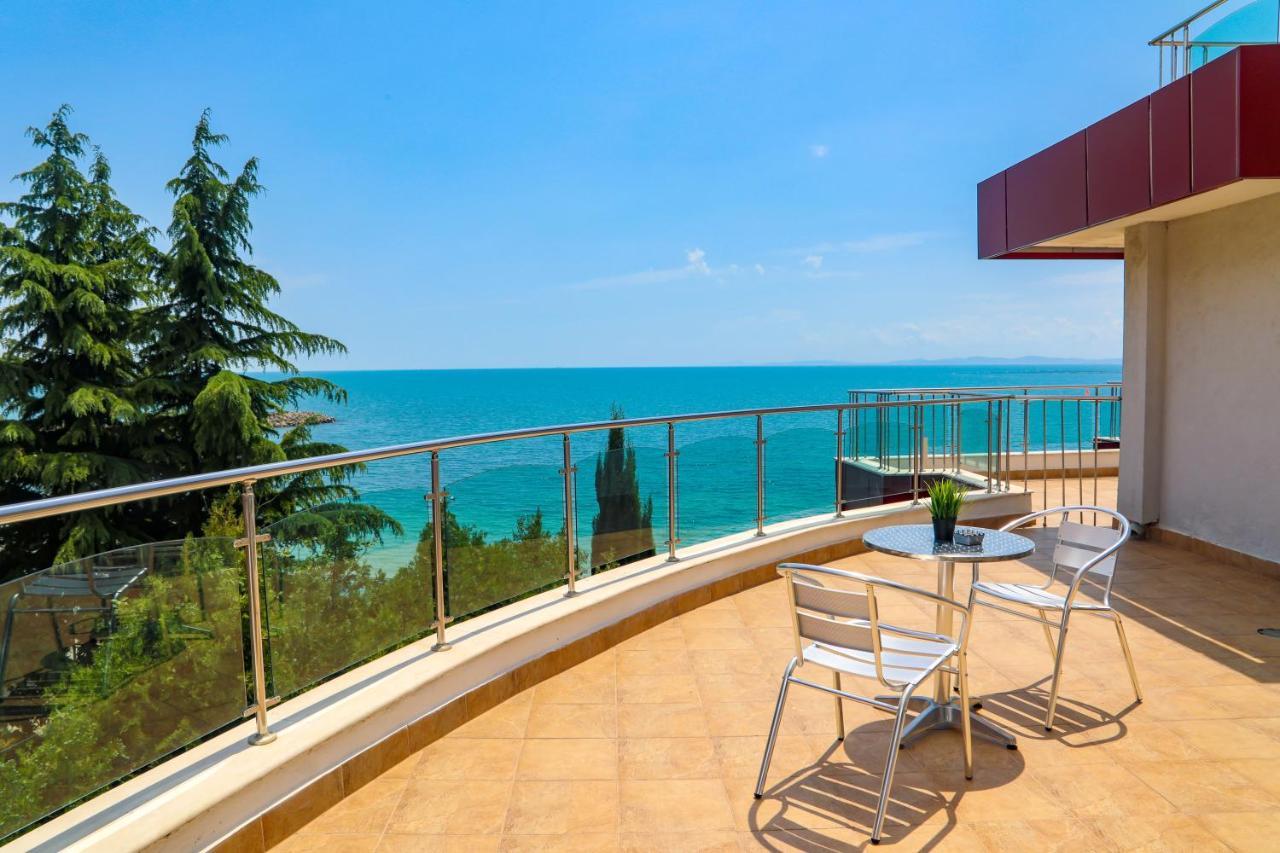 Petrov Family Hotel Nesebar Exterior foto